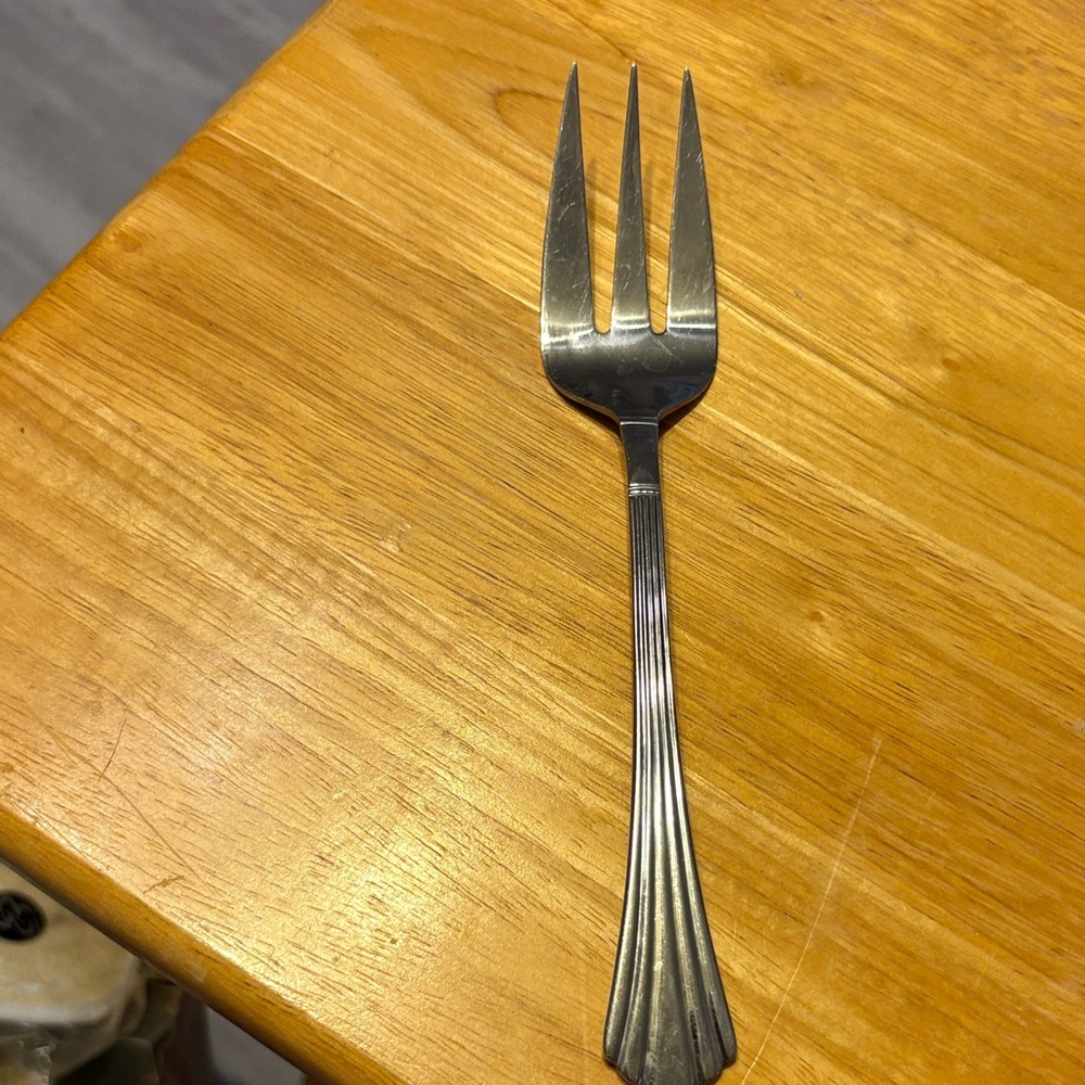 Three-Prong Stainless Serving Fork - Silver